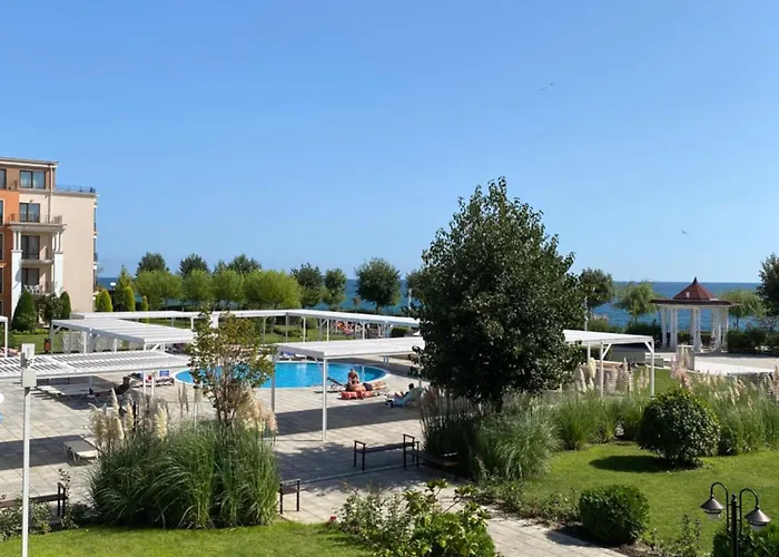 Sea View On The Sunny Daire *