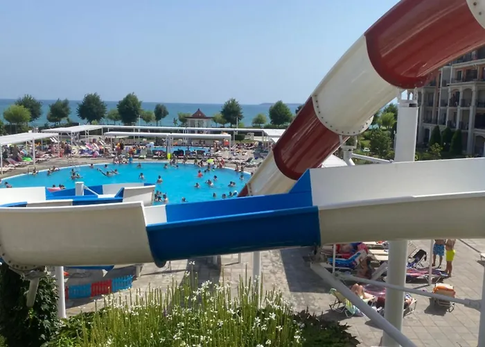 Sea View On The Sunny Daire