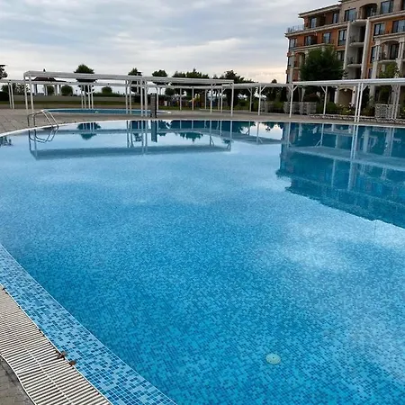 Daire Sea View On The Sunny Sveti Vlas