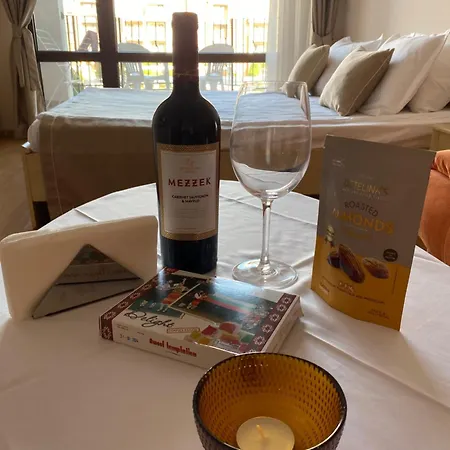 Sea View On The Sunny Apartament